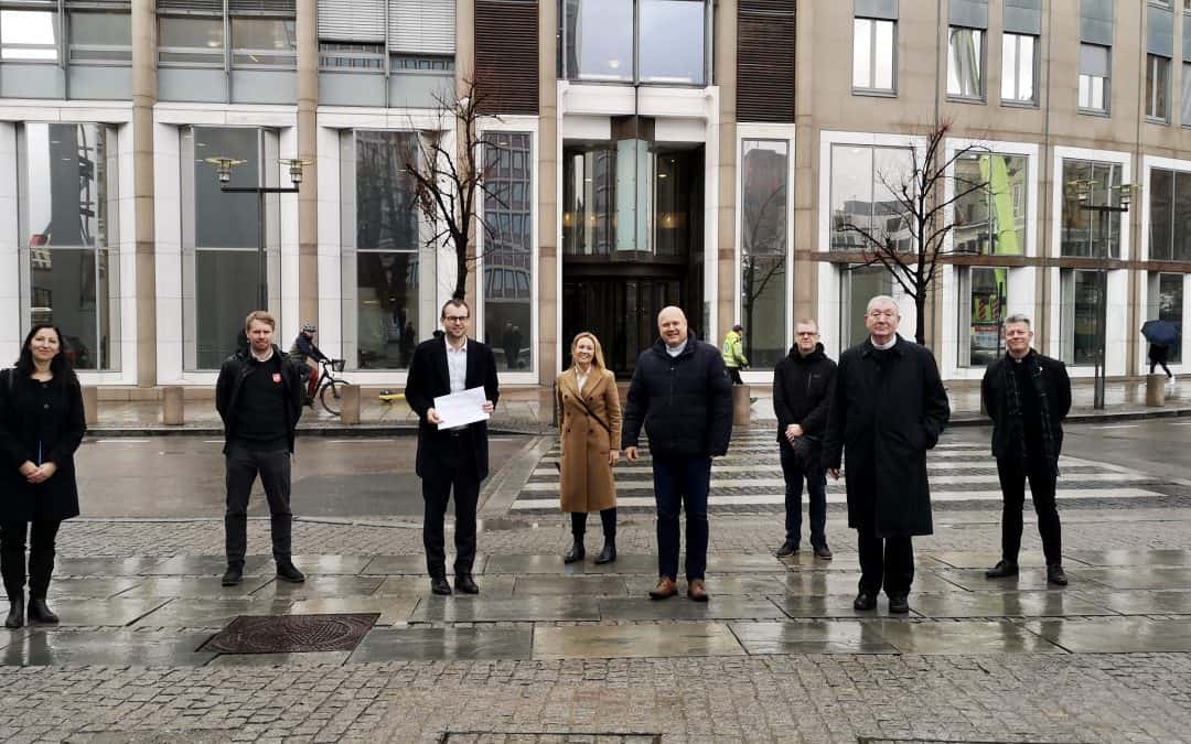 Møtte Ropstad med opprop om oppfordring til en sterk og forpliktende åpenhets- og menneskerettighetslov for næringslivet