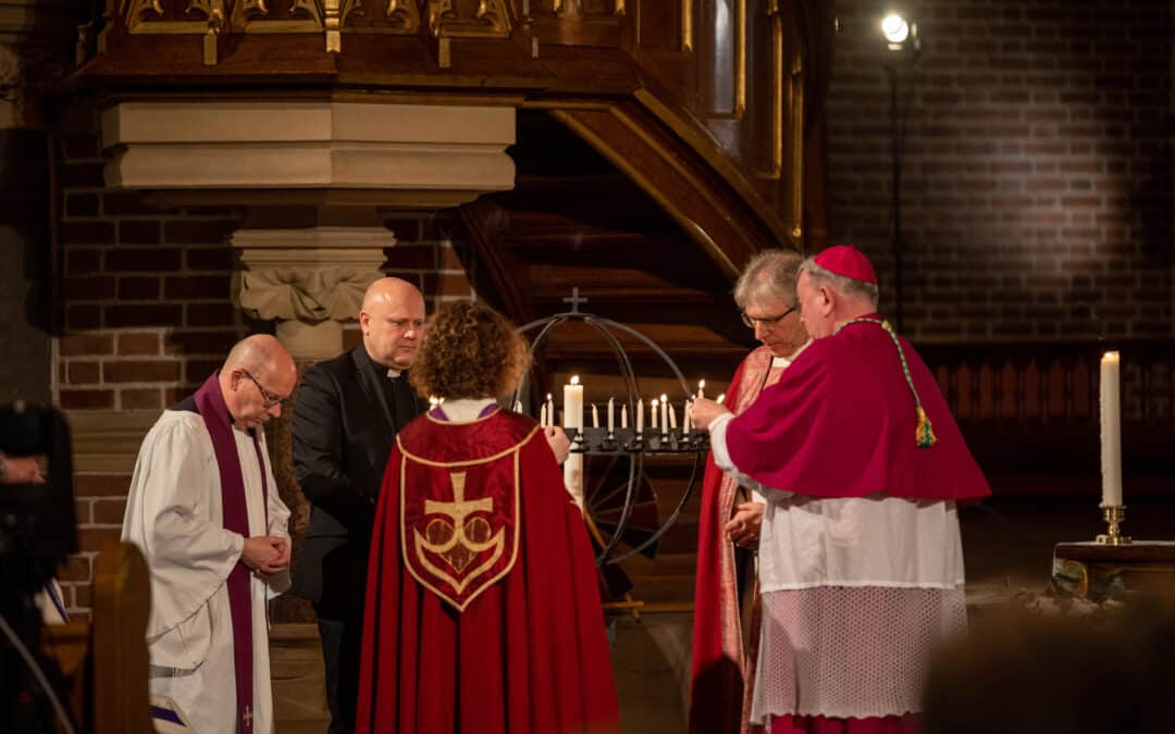 Forent Norge i bønn for Ukraina