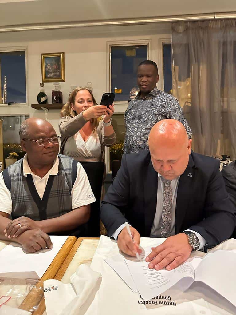 Erhard Hermansen signerer ny samarbeidsavtale
