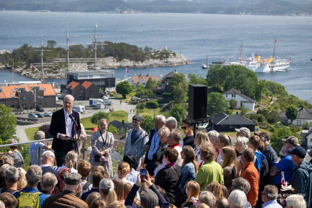 Støre på Vetahaugen